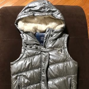American Eagle Puffer Vest